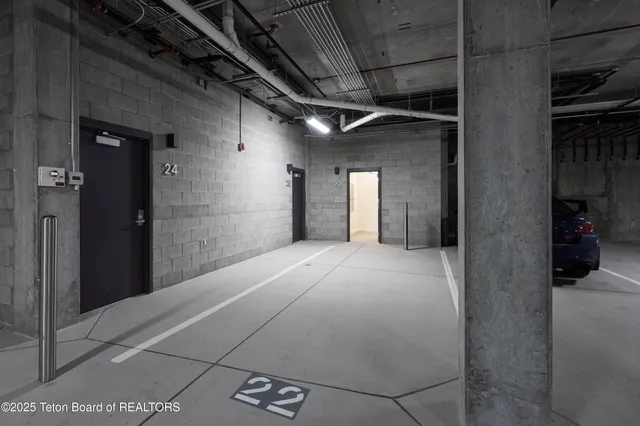 $1,375,000 | 165 Glenwood Street, Unit 22, Jackson, WY 83001