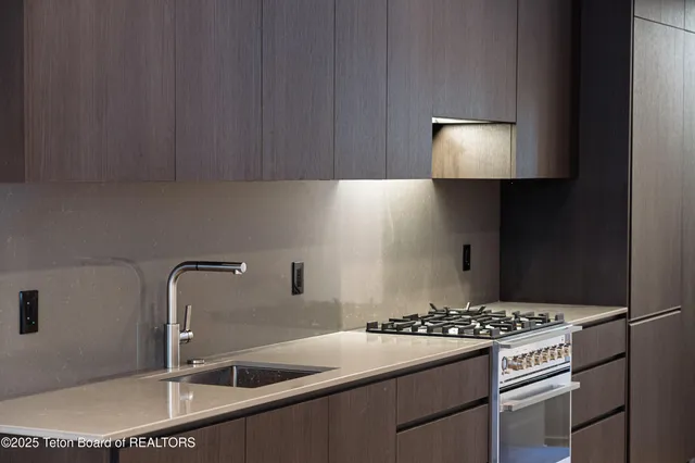 $1,375,000 | 165 Glenwood Street, Unit 22, Jackson, WY 83001