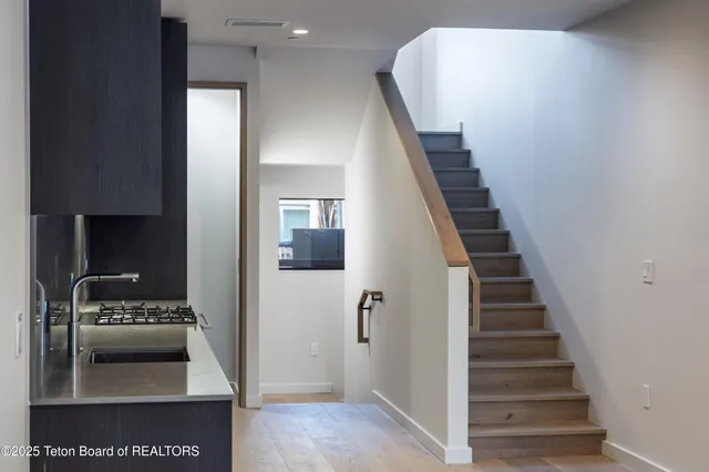 $1,375,000 | 165 Glenwood Street, Unit 22, Jackson, WY 83001