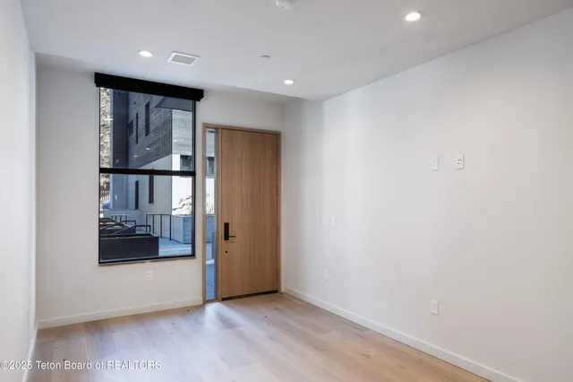 $1,375,000 | 165 Glenwood Street, Unit 22, Jackson, WY 83001