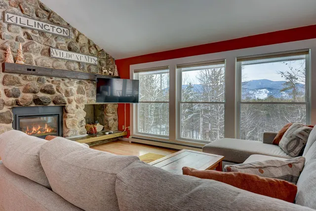 $1,070,000 | 50 Drachenfels Road, North Conway, NH 03860