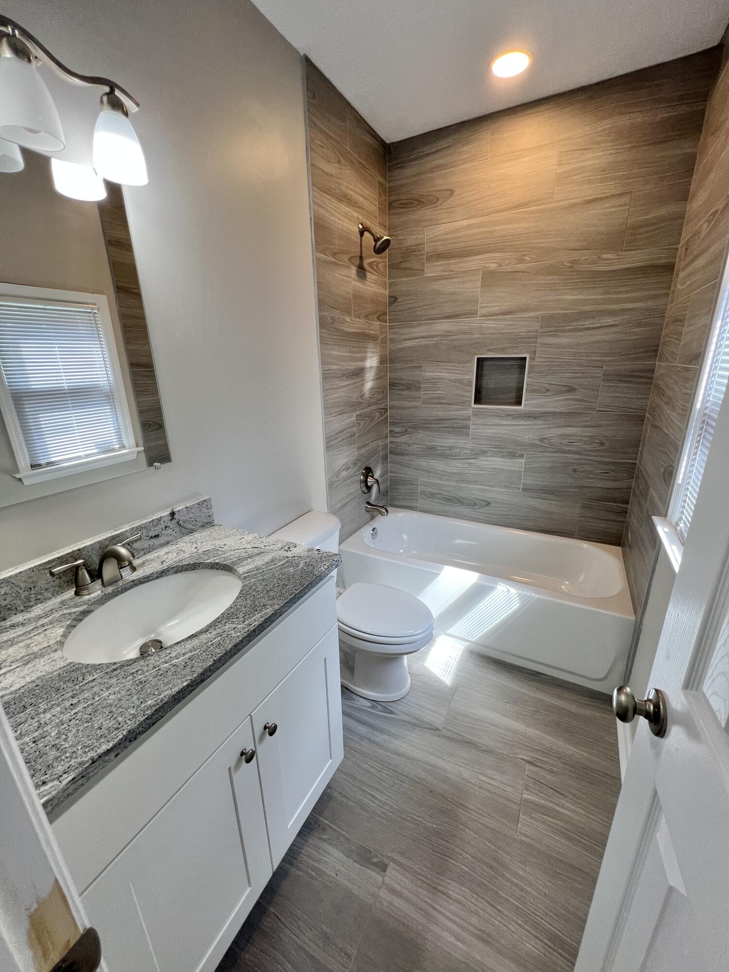 6 Maverick Street Charleston, SC 29403 - Photo 10 of 14