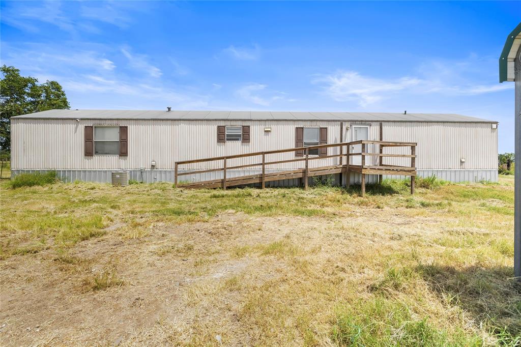 3607 Hackett Branch Road Midway, TX 75852 - Photo 10 of 21 a backyard of a house