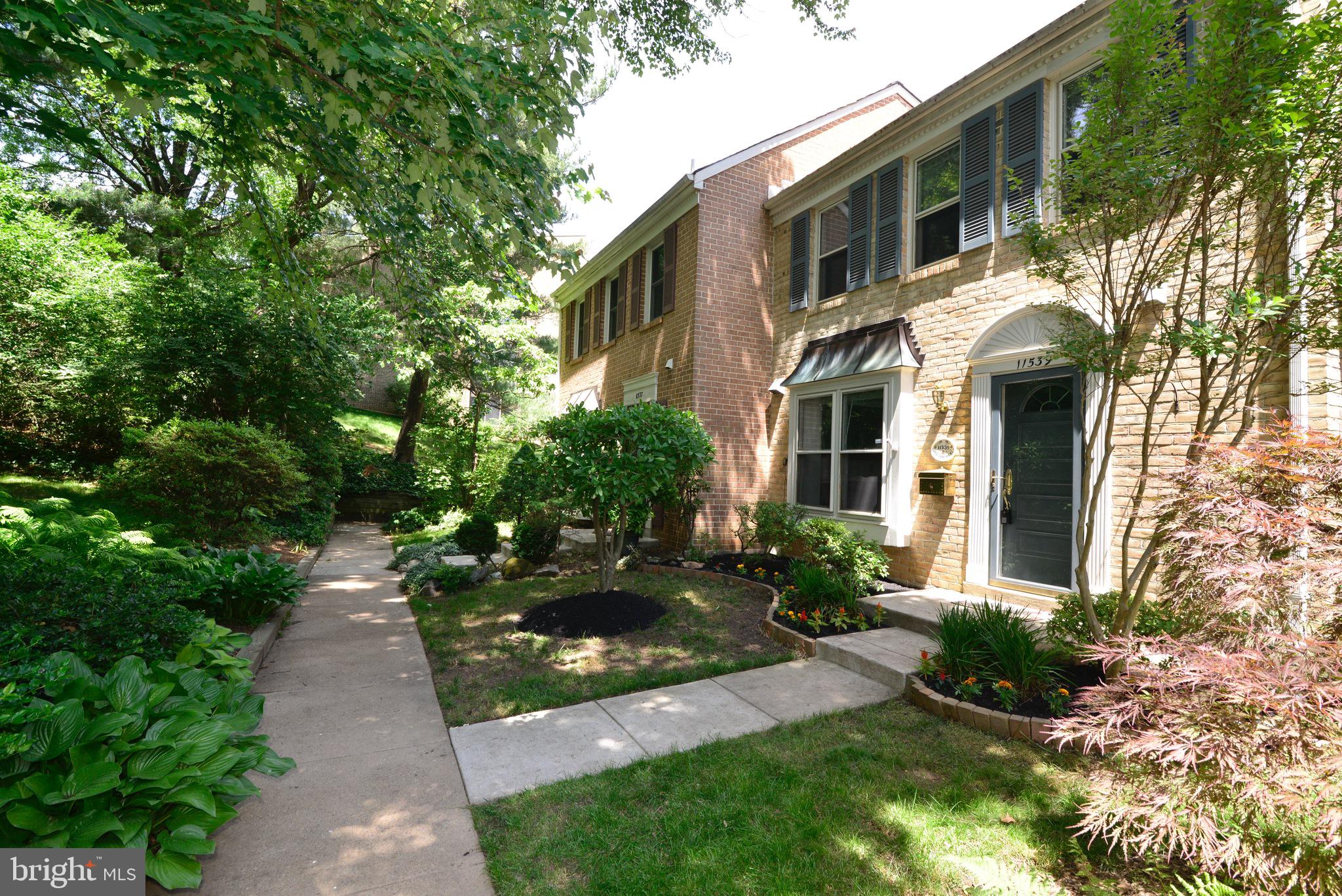 11539 Pine Cone Court Reston, VA 20191 - Photo 2 of 36 Front View