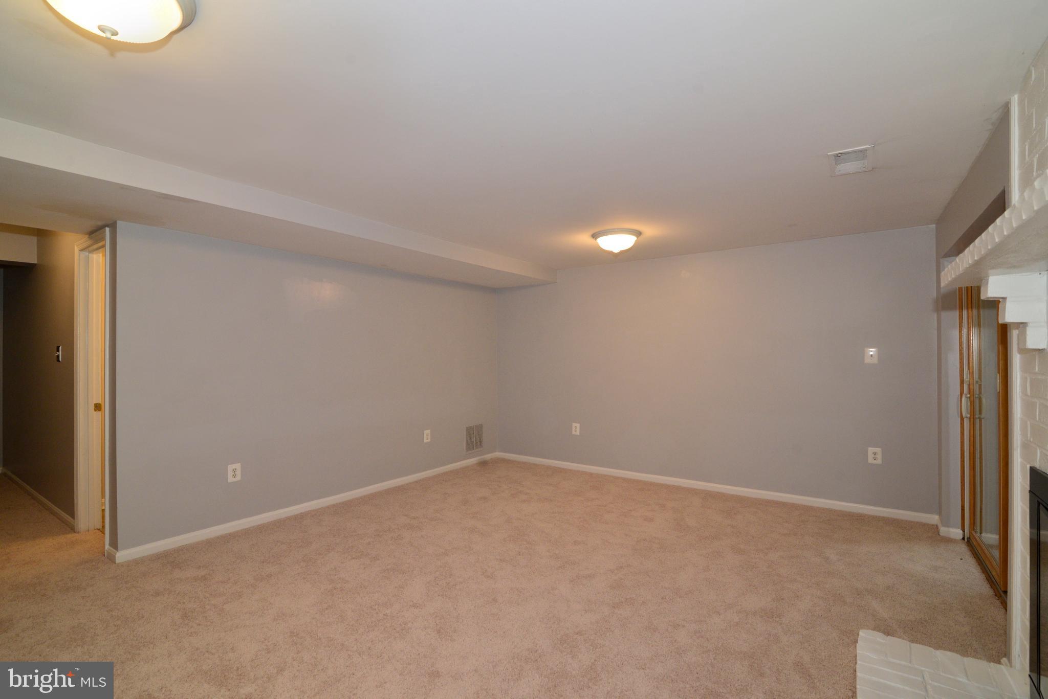 11539 Pine Cone Court Reston, VA 20191 - Photo 32 of 36 Lower Level Rec Room