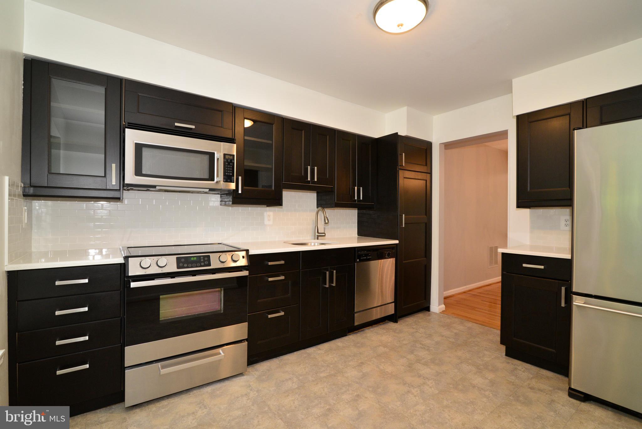 11539 Pine Cone Court Reston, VA 20191 - Photo 5 of 36 Kitchen