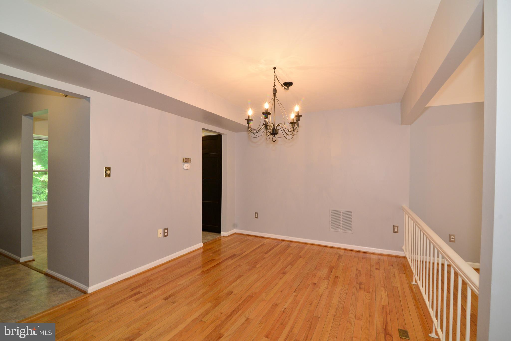 11539 Pine Cone Court Reston, VA 20191 - Photo 7 of 36 Dining Room