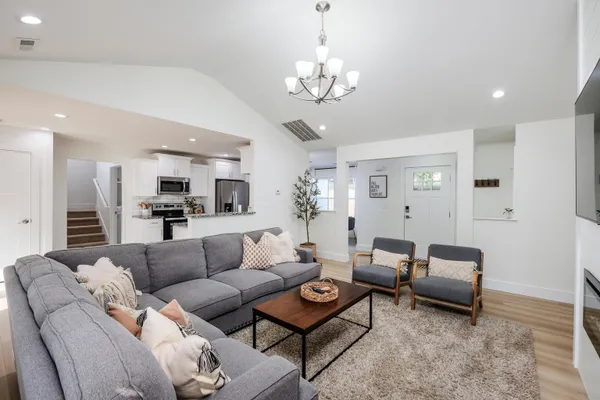 $419,999 | 202 Eastberrys Creek Road, Duncan, SC 29334