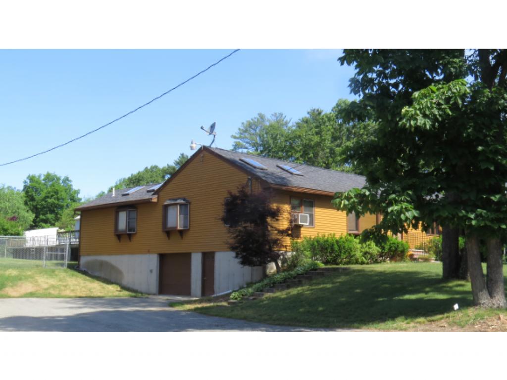 32 Kelley Road Plaistow, NH 03865 - Photo 3 of 17