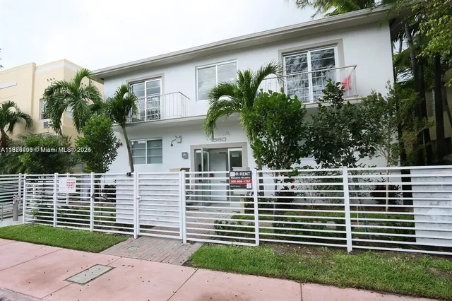 $259,000 | 1560 Meridian Avenue, Unit 206, Miami Beach, FL 33139