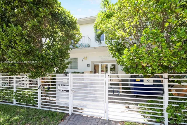 $259,000 | 1560 Meridian Avenue, Unit 206, Miami Beach, FL 33139