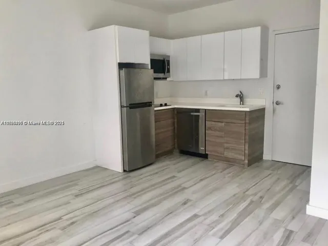 $259,000 | 1560 Meridian Avenue, Unit 206, Miami Beach, FL 33139