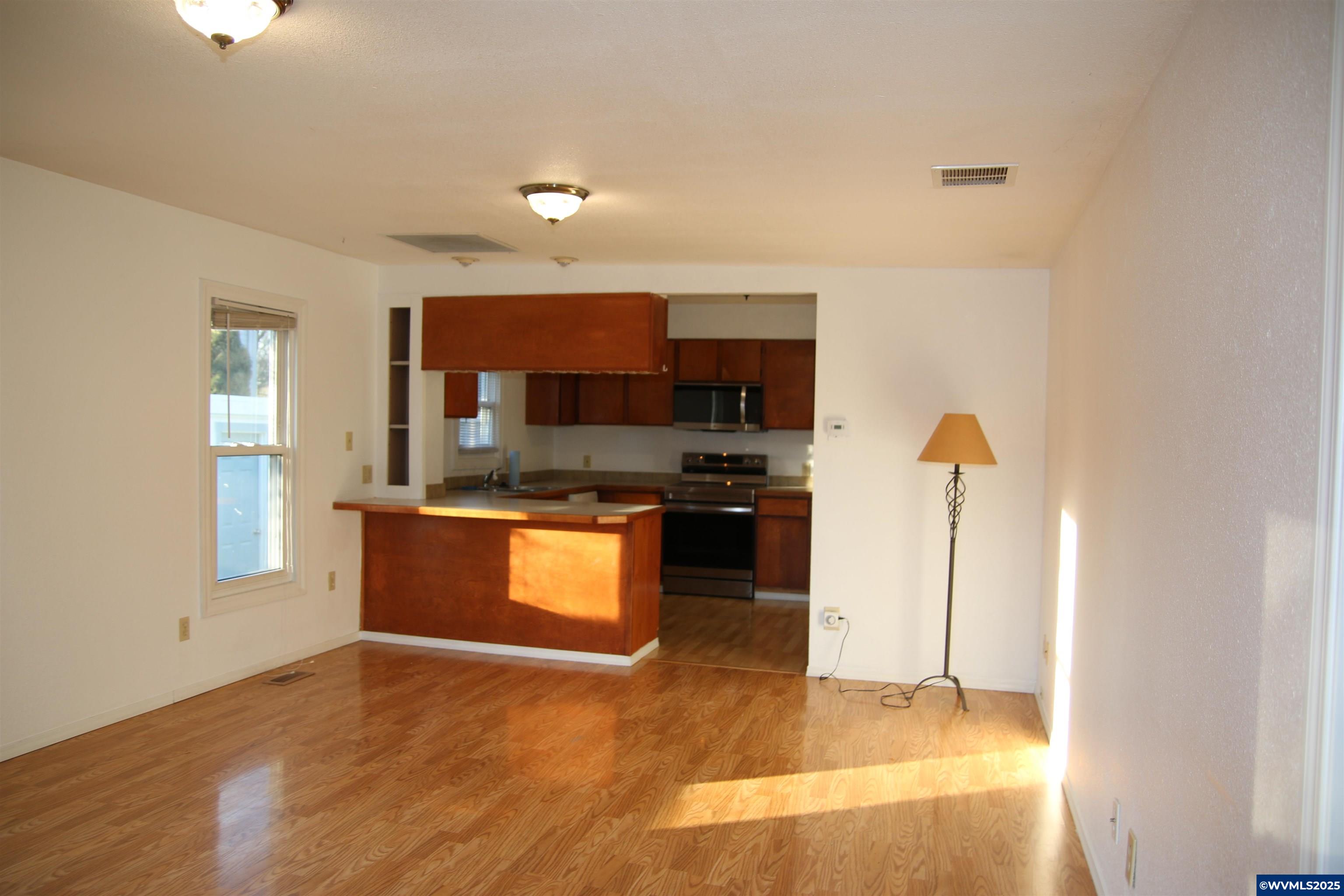 1617 Front Avenue Northeast Albany, OR 97321 - Photo 2 of 36 Gallery Image 2