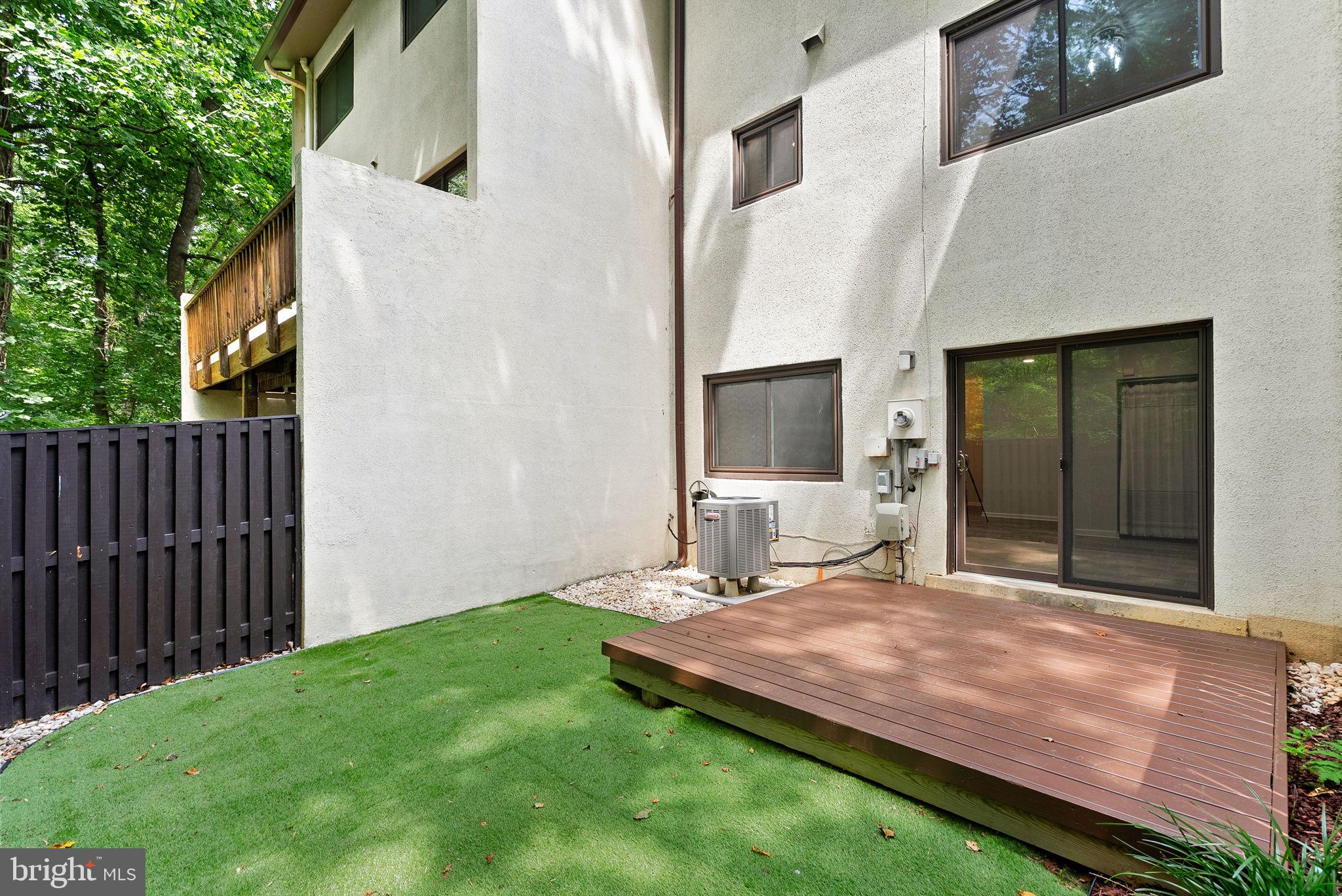 11986 Barrel Cooper Court Reston, VA 20191 - Photo 43 of 45