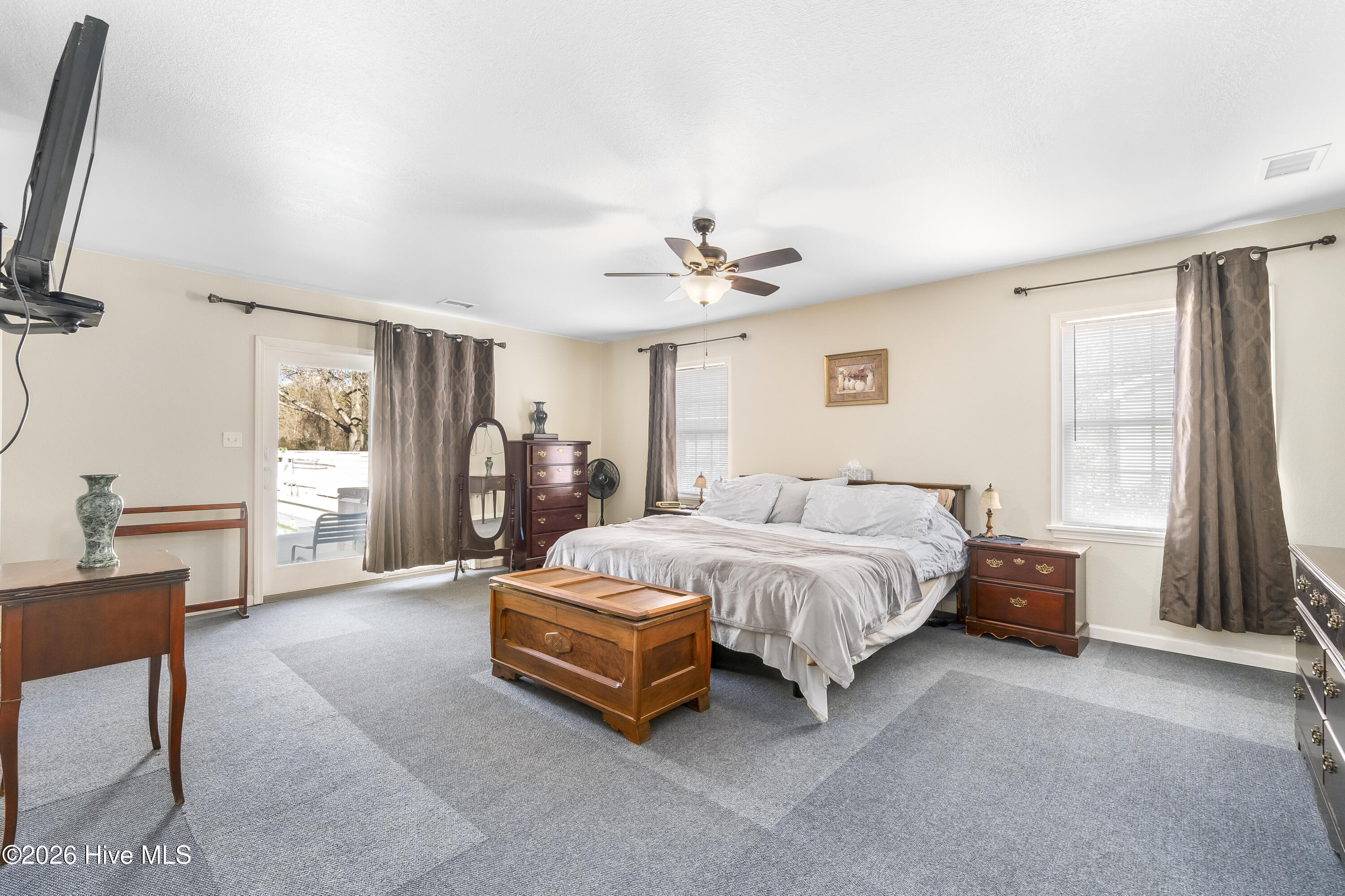 103 Trenor Lane Powells Point, NC 27966 - Photo 14 of 18 mainlevel primary