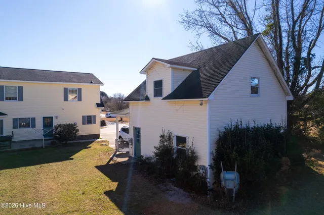 $689,500 | 103 Trenor Lane, Powells Point, NC 27966