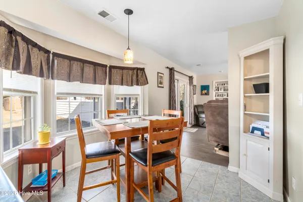 $669,900 | 103 Trenor Lane, Powells Point, NC 27966