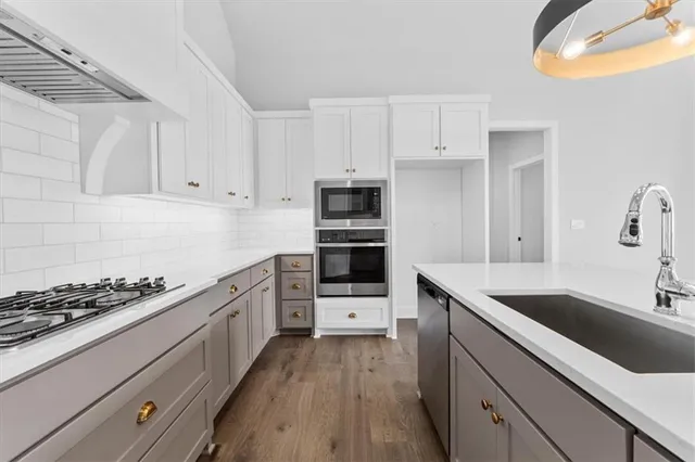 $614,900 | 7719 Northeast 103rd Terrace, Kansas City, MO 64157