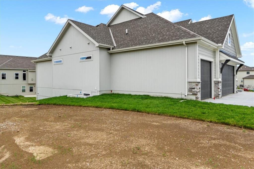 7719 Northeast 103rd Terrace Kansas City, MO 64157 - Photo 34 of 42