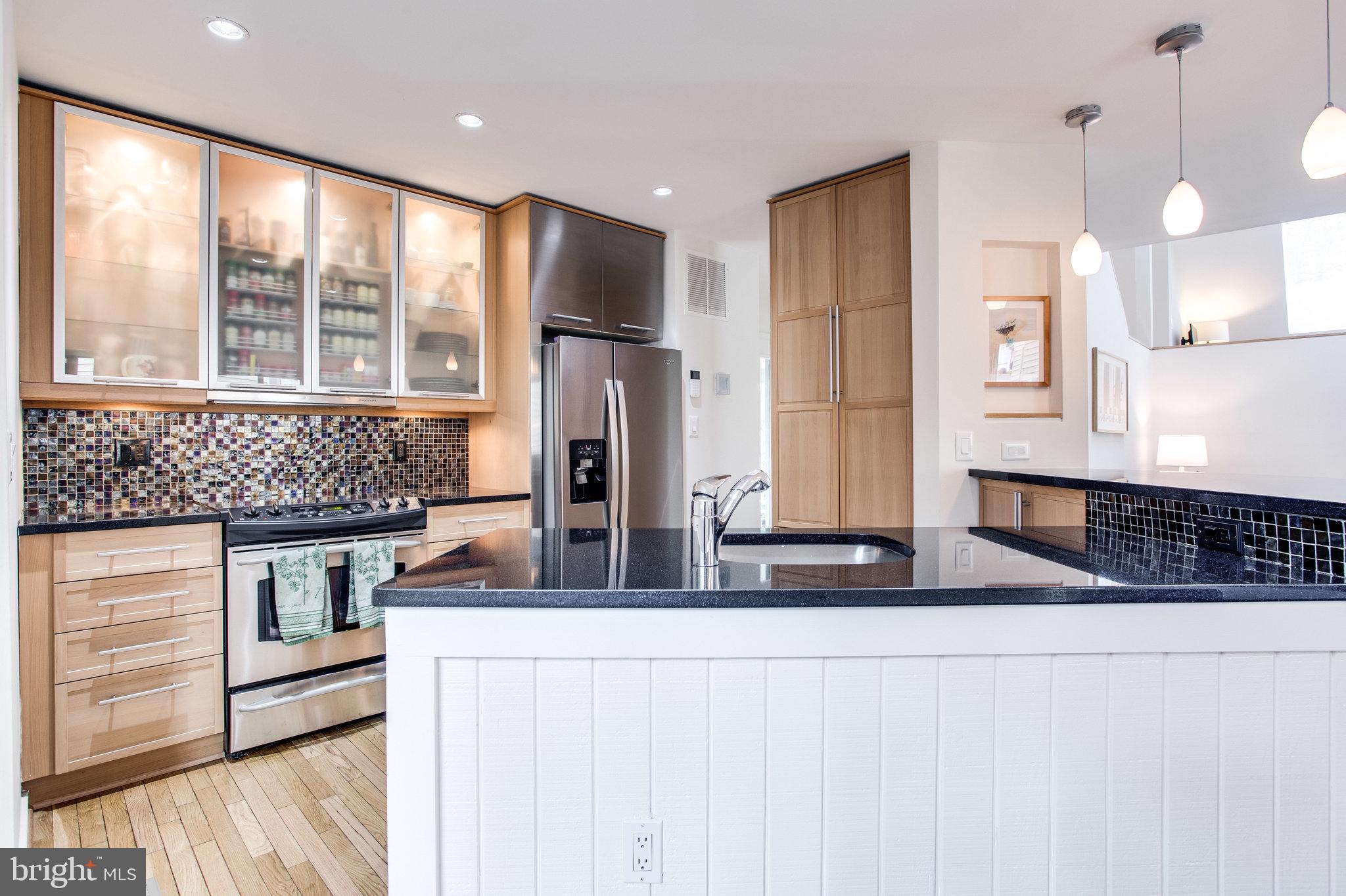 1670 Cedar Hollow Way Reston, VA 20194 - Photo 15 of 34 Gallery Image 15