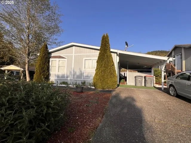 a view of a house with a outdoor space