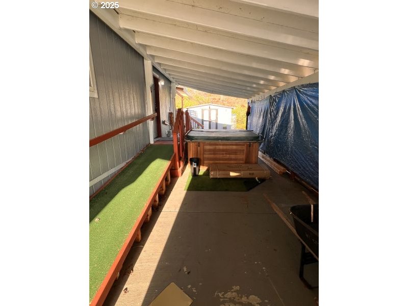 481 Hillside Loop Seaside, OR 97138 - Photo 14 of 47 a view of a porch