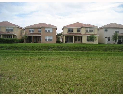 8880 Chestnut Ridge Way Boynton Beach, FL 33473 - Photo 11 of 11 Yard/Garden