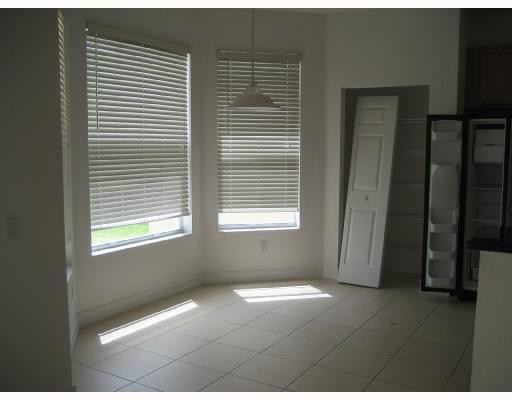 8880 Chestnut Ridge Way Boynton Beach, FL 33473 - Photo 7 of 11 Dining Room