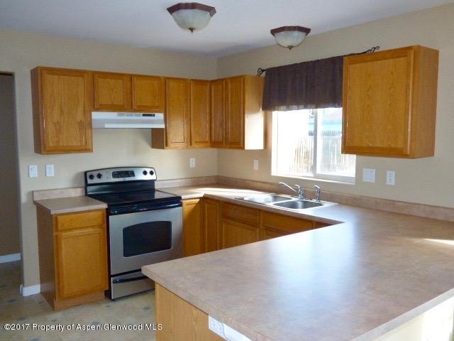 2722 Howard Avenue Rifle, CO 81650 - Photo 7 of 21 breakfast bar