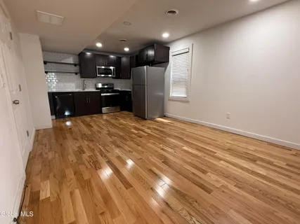 $1,450 | 479 2nd Street, Unit 1, Troy, NY 12180