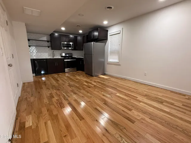 $1,450 | 479 2nd Street, Unit 1, Troy, NY 12180