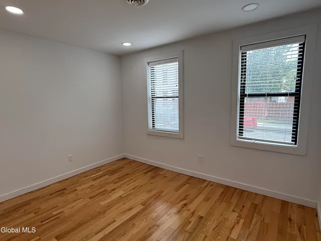 $1,450 | 479 2nd Street, Unit 1, Troy, NY 12180