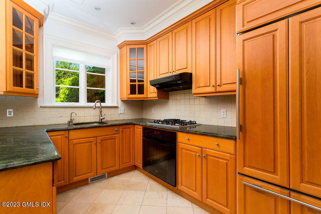 83 Havemeyer Place, Unit B Greenwich, CT 06830 - Photo 7 of 28 Havemeyer_024