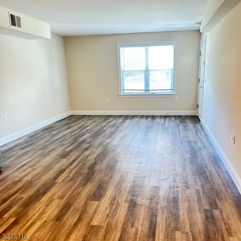 $2,350 | 290 3rd Street, Unit D1, Hackensack, NJ 07601