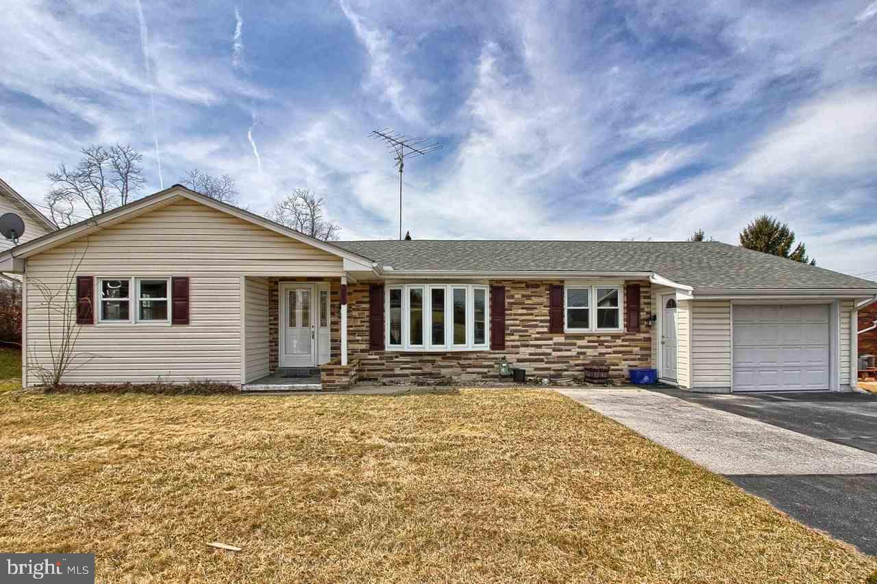 2015 Grandview Road Hanover, PA 17331 - Photo 1 of 25