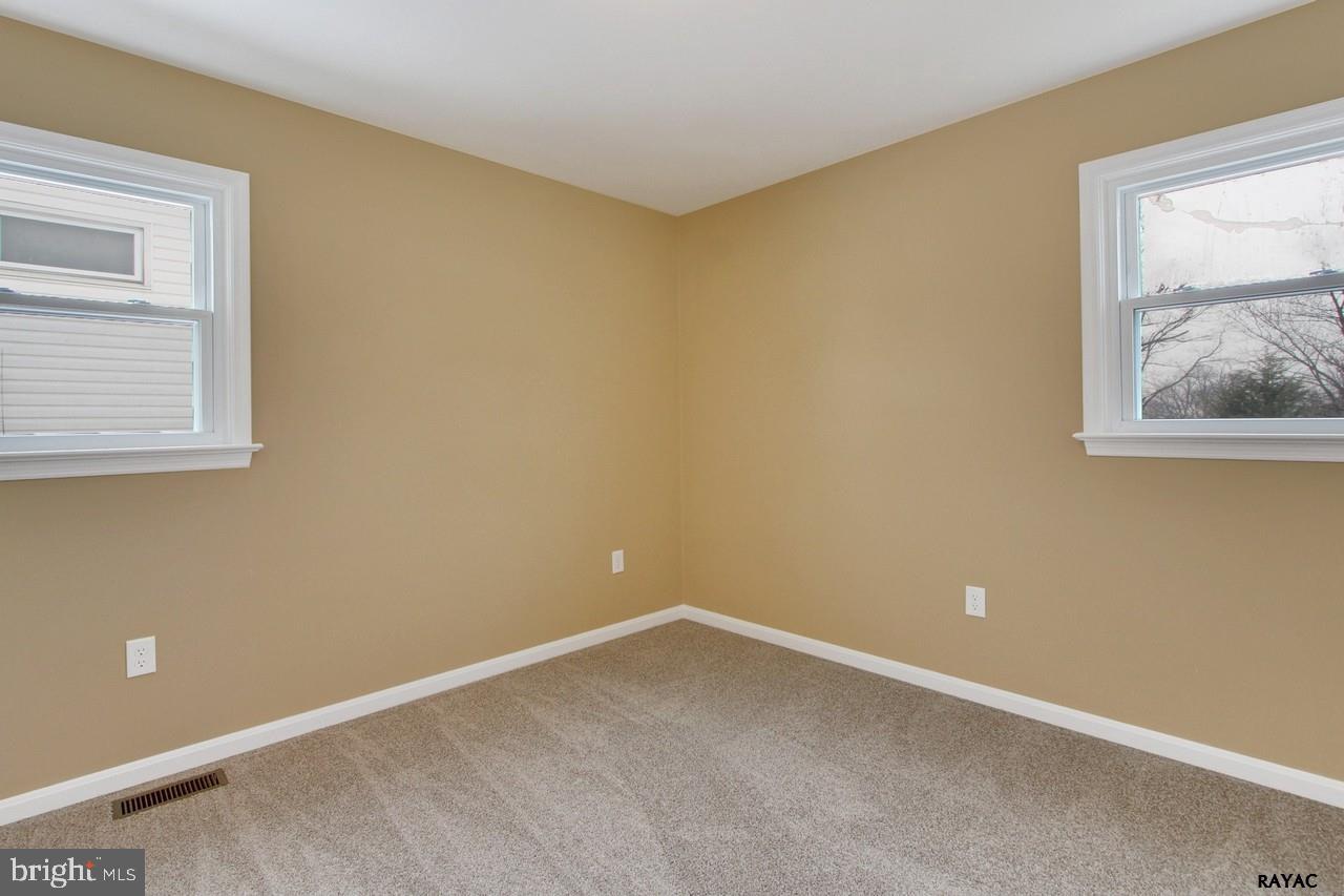 2015 Grandview Road Hanover, PA 17331 - Photo 18 of 25
