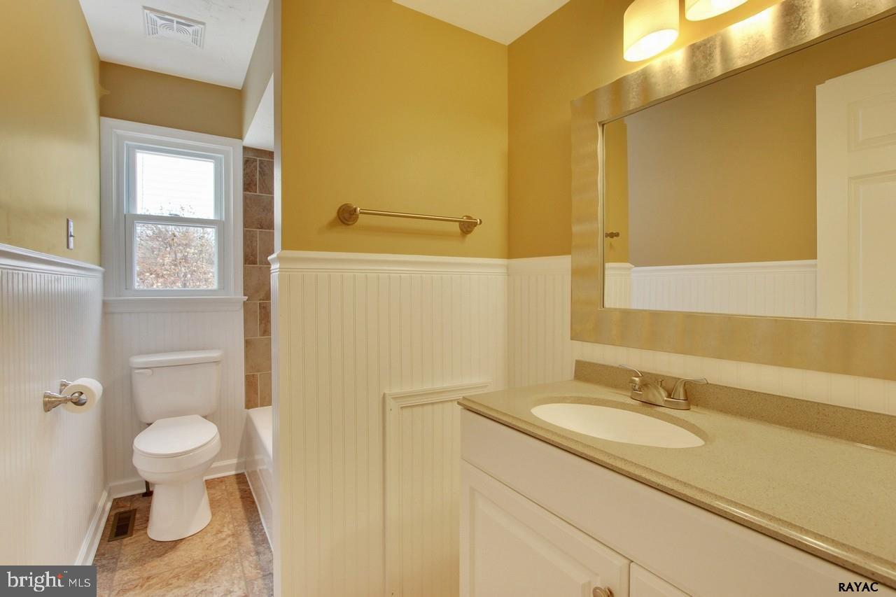 2015 Grandview Road Hanover, PA 17331 - Photo 19 of 25
