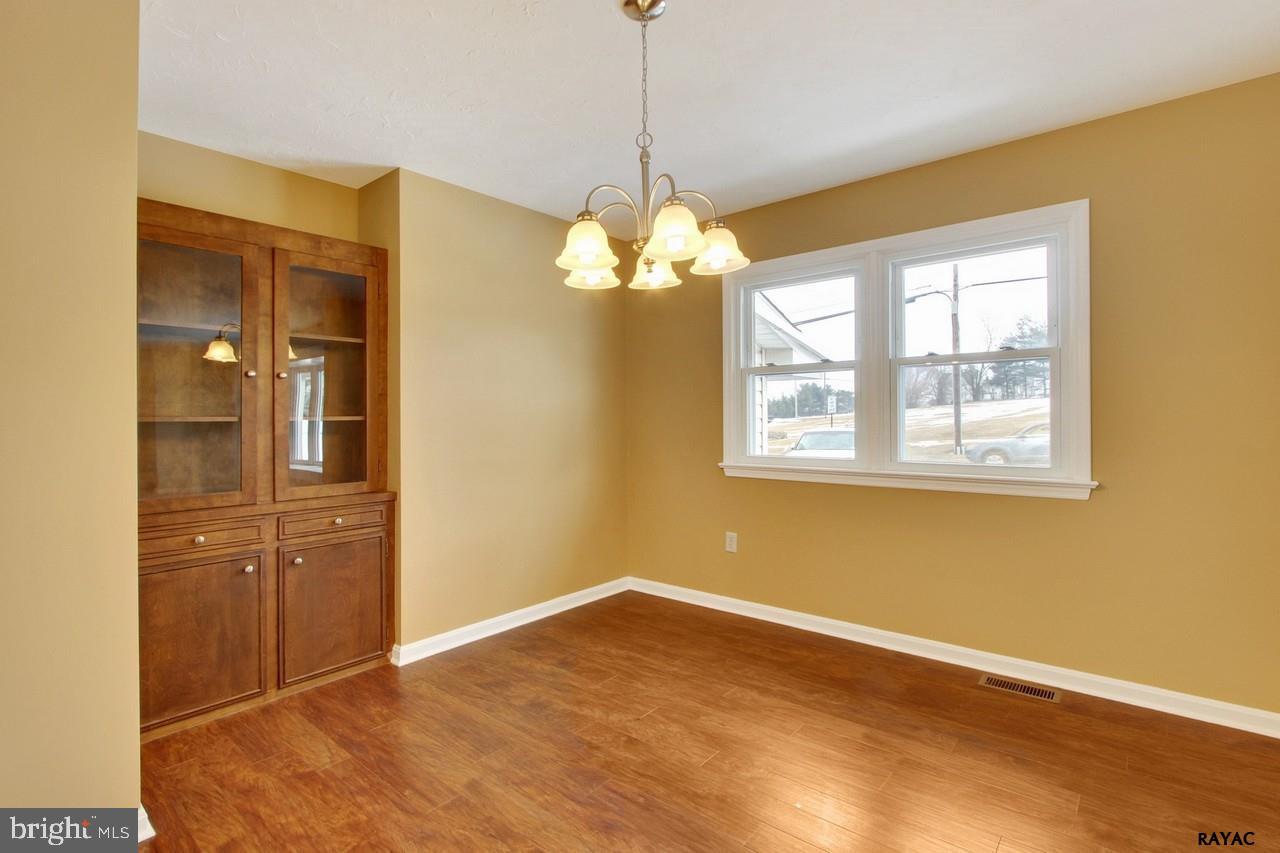2015 Grandview Road Hanover, PA 17331 - Photo 6 of 25