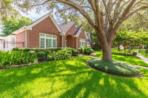 $3,700 | 4915 Keneshaw Street, Sugar Land, TX 77479