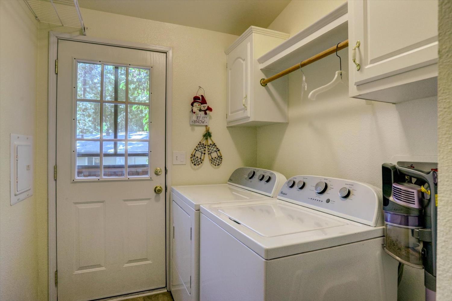 251 Willow Valley Road, Unit 17 Nevada City, CA 95959 - Photo 20 of 58 a utility room with dryer and washer