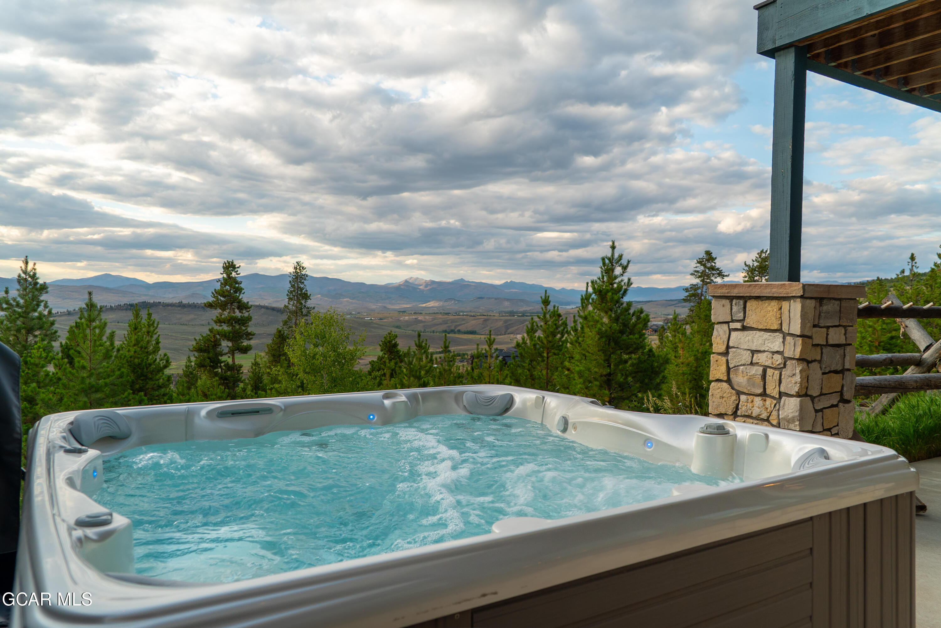 865 Stratus Court Granby, CO 80446 - Photo 43 of 50 70.Hot_Tub_2