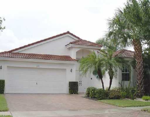 6828 Sun River Road Boynton Beach, FL 33437 - Photo 2 of 46 Lake-ridge Green