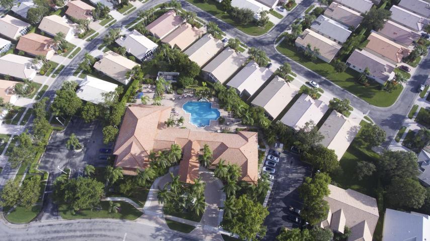 6828 Sun River Road Boynton Beach, FL 33437 - Photo 28 of 46 aerial