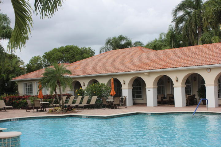6828 Sun River Road Boynton Beach, FL 33437 - Photo 29 of 46 sun river pool