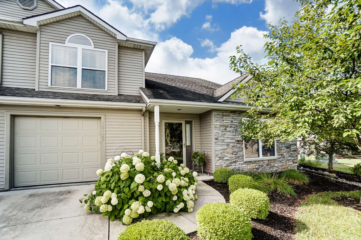 10127 Oak Trail Road Fort Wayne, IN 46825 - Photo 1 of 24 Gallery Image 1