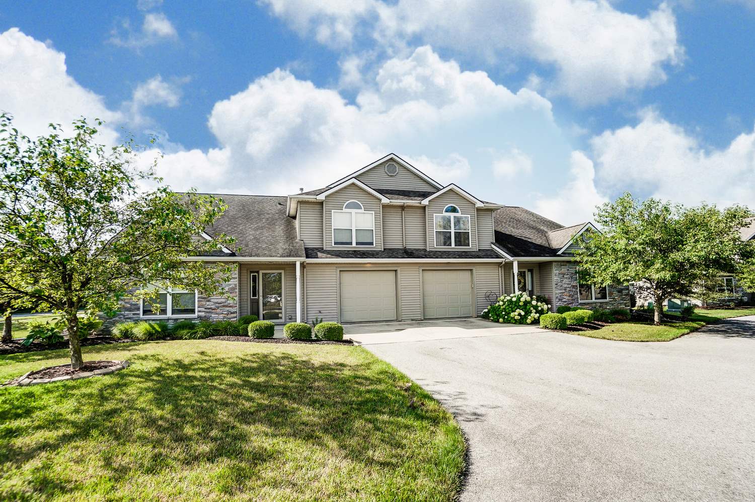 10127 Oak Trail Road Fort Wayne, IN 46825 - Photo 2 of 24 Gallery Image 2