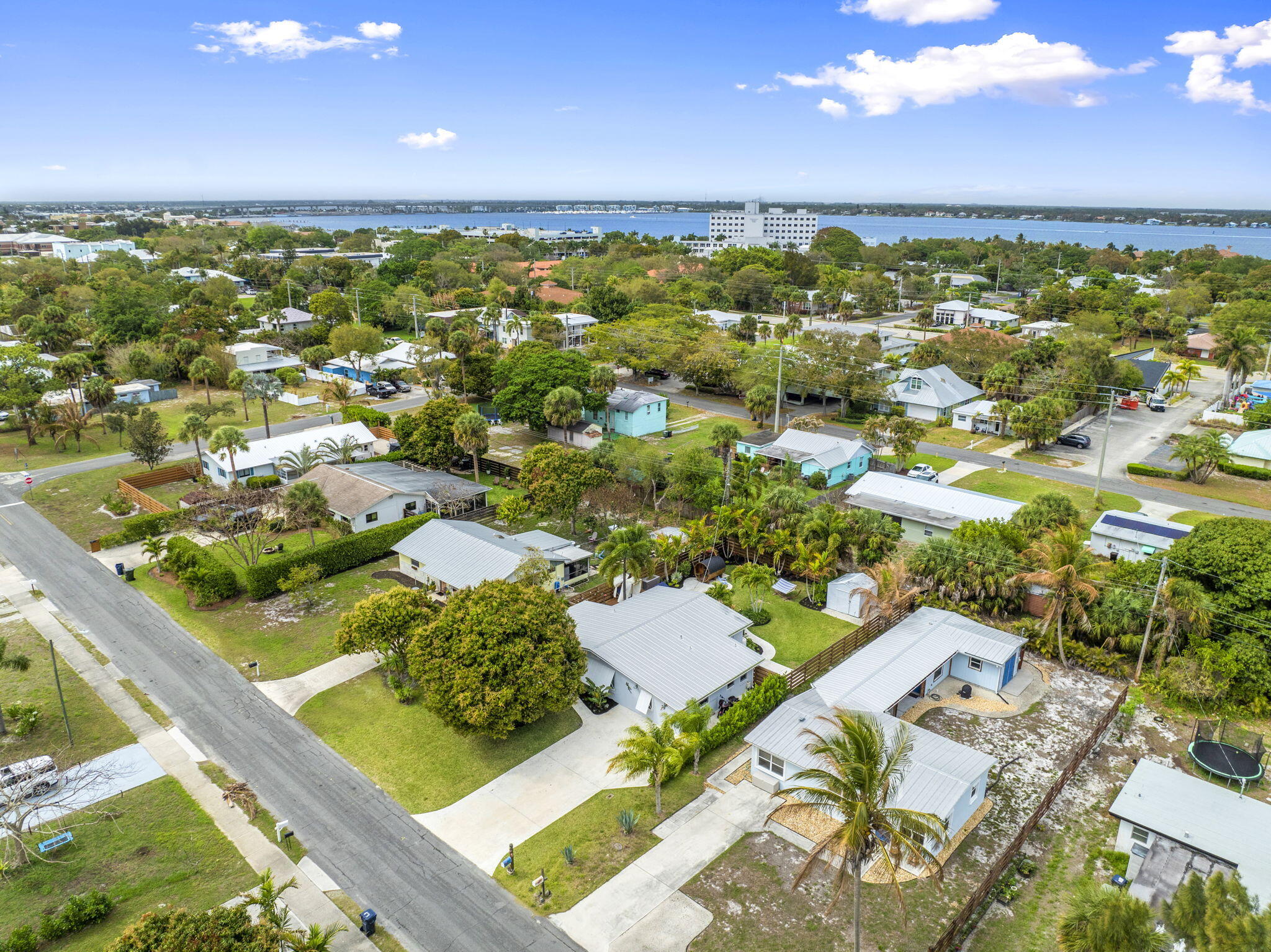 819 Southeast Stypmann Boulevard Stuart, FL 34994 - Photo 31 of 31 a view of a city