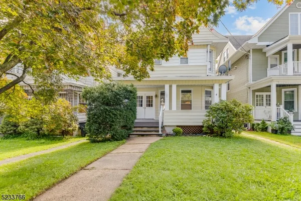 $2,600 | 125 Main Street, Unit 1, West Orange, NJ 07052