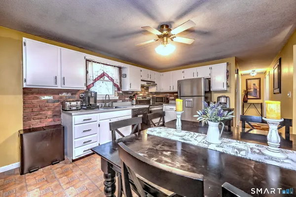 $375,000 | 34 Tara Drive, Glastonbury, CT 06033