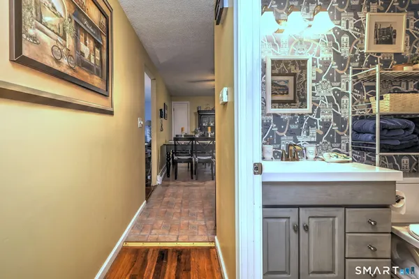 $395,000 | 34 Tara Drive, Glastonbury, CT 06033